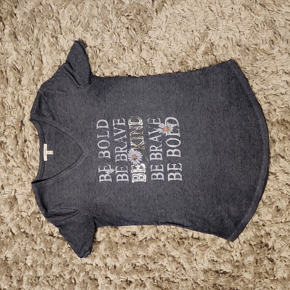 Graphic tee